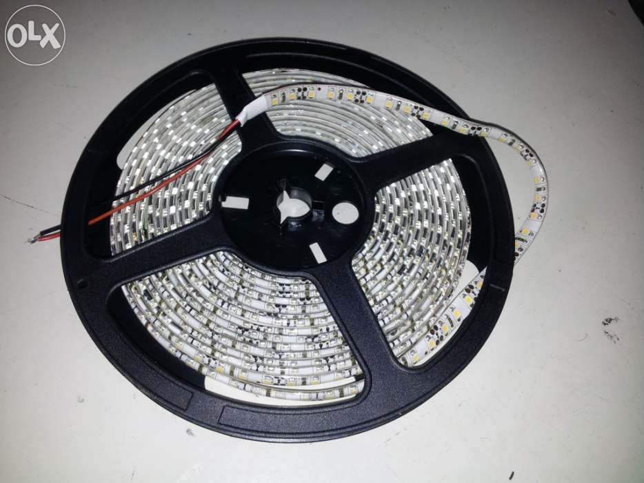 Fita 600 leds com 5 metros prova de água, flexível