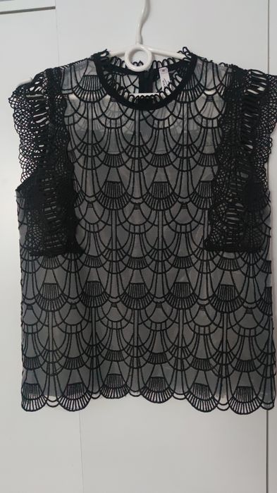 Czarna koszulka top koronką rozmiar S