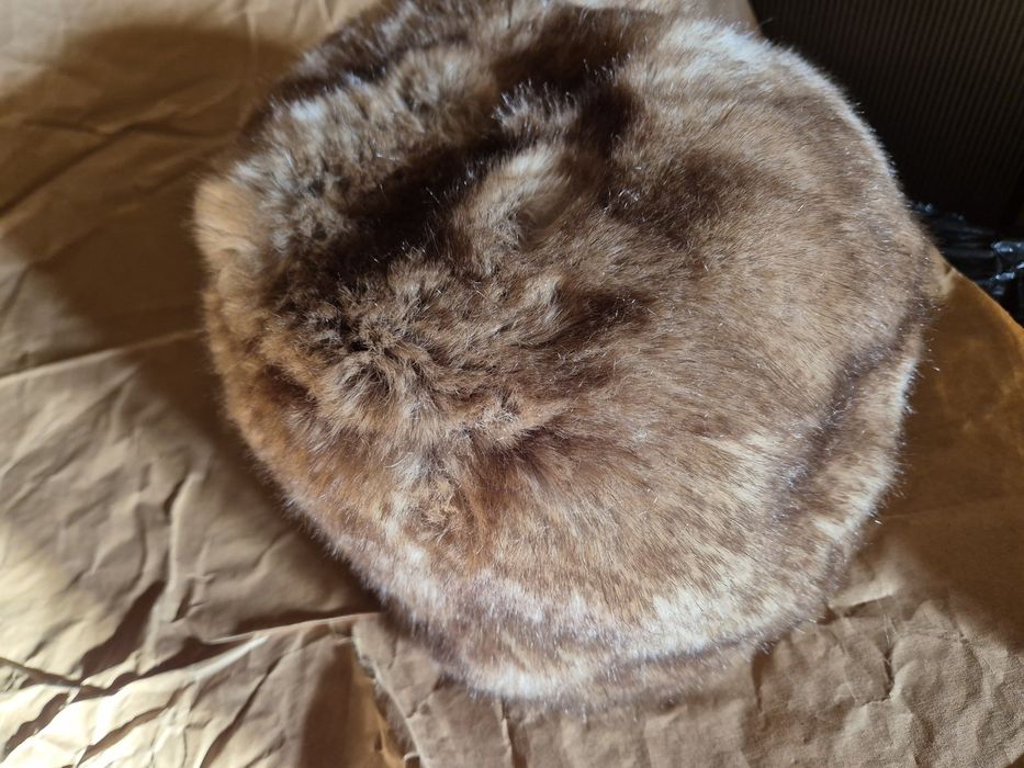 Czapka Toczek futro być może z królika 59-60/9-10/18cm opis