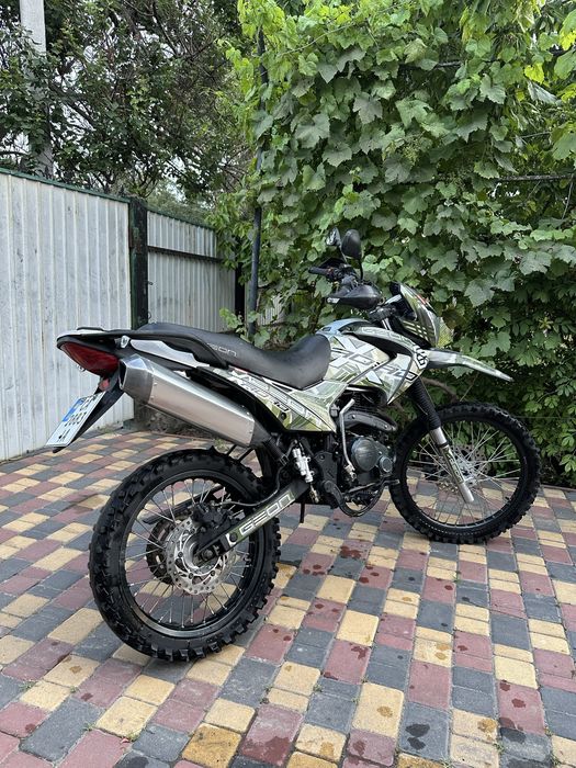 Geon X-Road 250 PRO