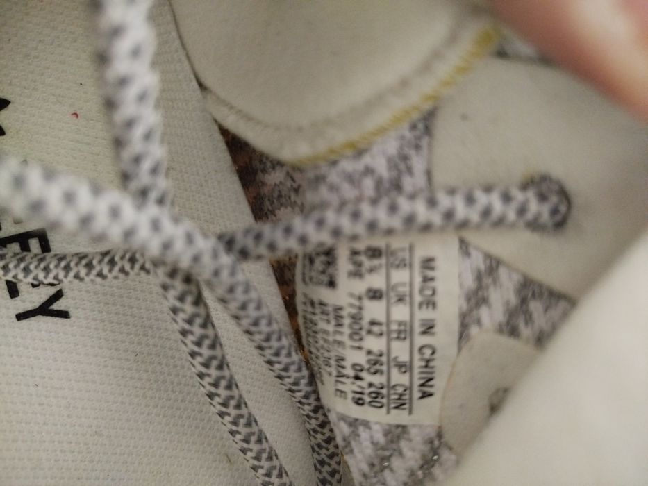 Кросівки Adidas Yeezy Boost 350 V2, оригінал 42 розмір