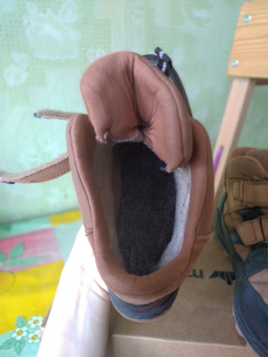 Зимове взуття для хлопця