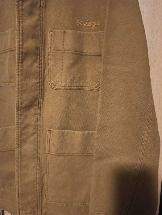 Джинсовая плотная куртка H&M р. М (укр.50-52), цвет песочный