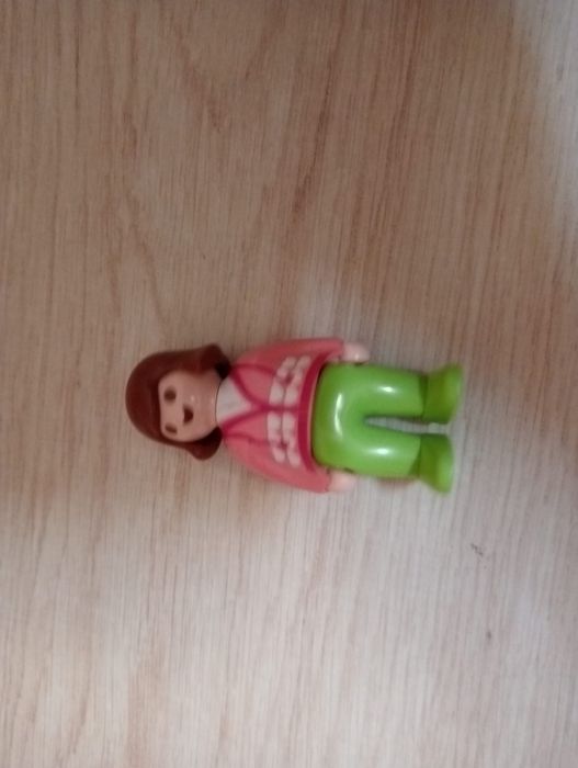 Carro e boneca para brincar