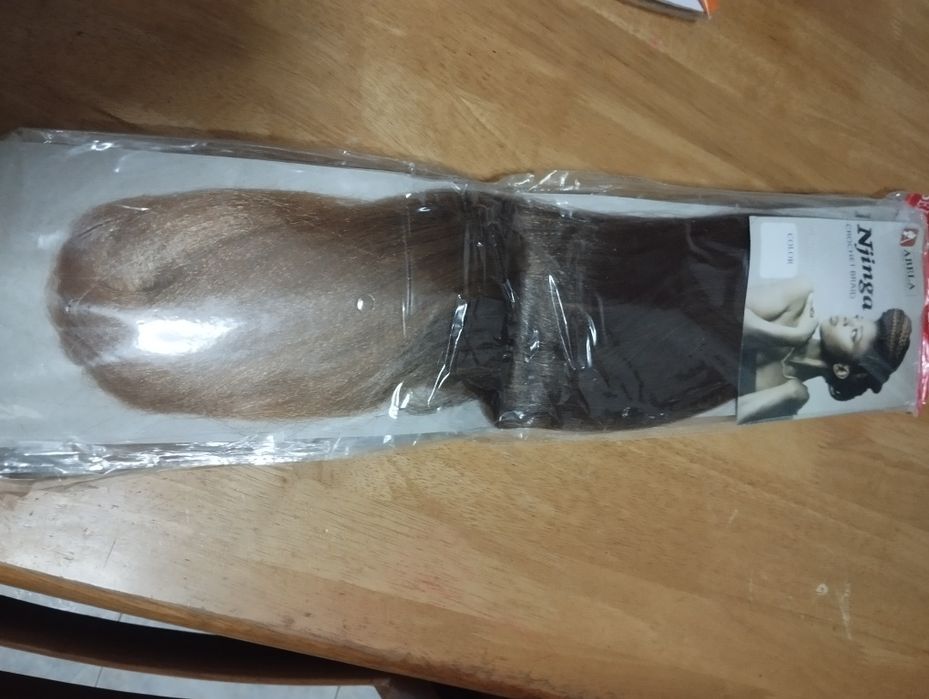 Cabelo postiço de várias marcas