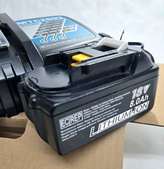 Bateria 18V 8Ah + carregador MTC2003 – compatível com Makita LXT