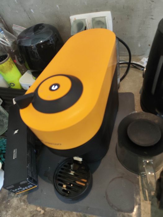 Máquina nespresso como nova sem caixa