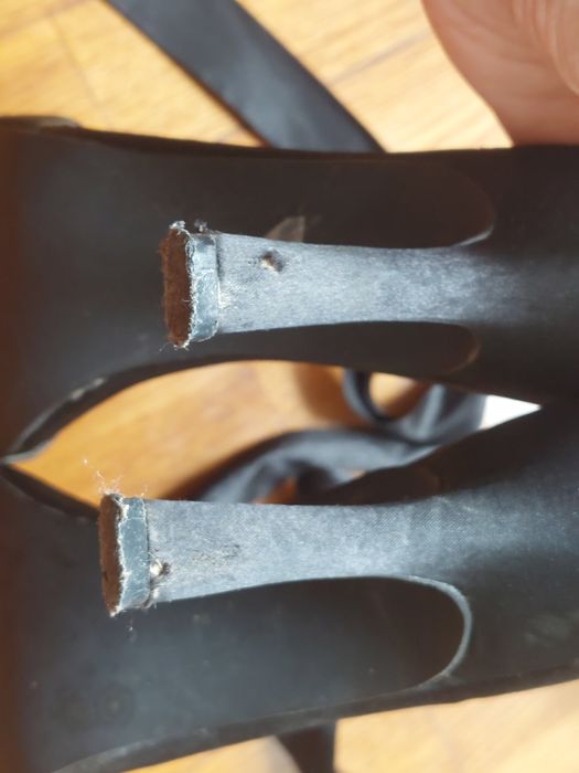 Sapatos altos pretos, Seaside