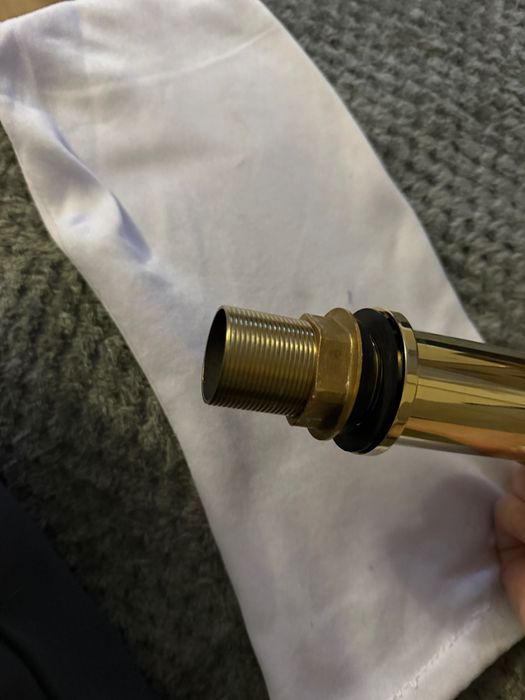 Kran łazienkowy Rea złoty