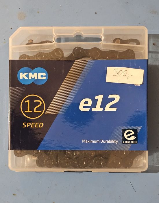 Łańcuch KMC e12 black