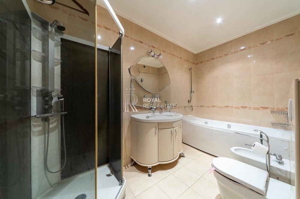 Оренда Квартира 3к 140м2 Центр Балкон Гардероб Укриття Метро