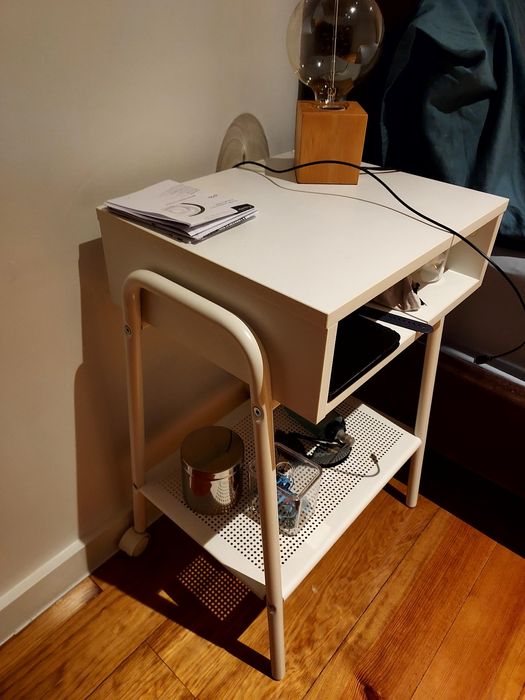 Mesa de Cabeceira IKEA