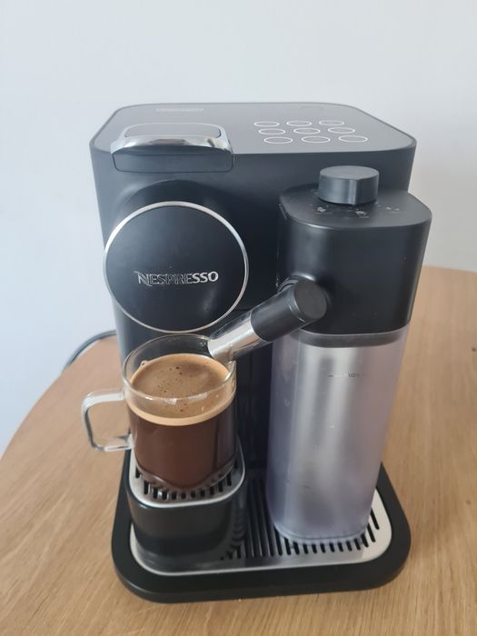 Кавоварка De'Longhi Nespresso EN640.B.