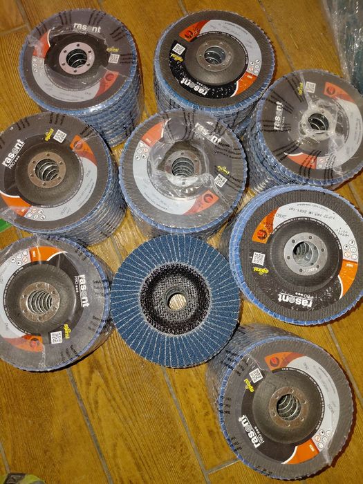 Пелюстковий шліфувальний диск круг