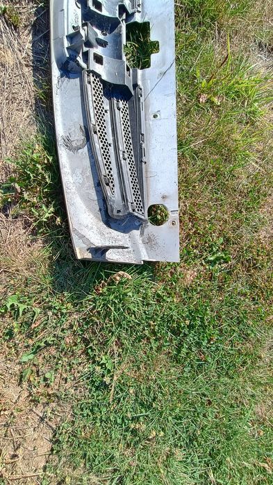 Peugeot Partner 1 lift atrapa grill