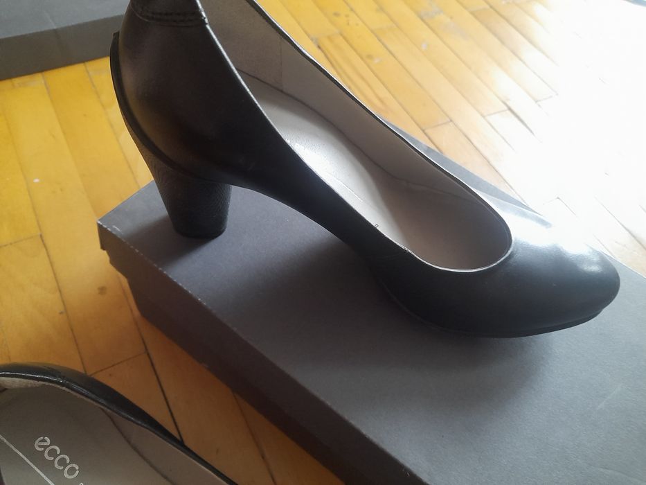 Przepiękne buty ECCO sculptured 75 rozm39 jak NOWE