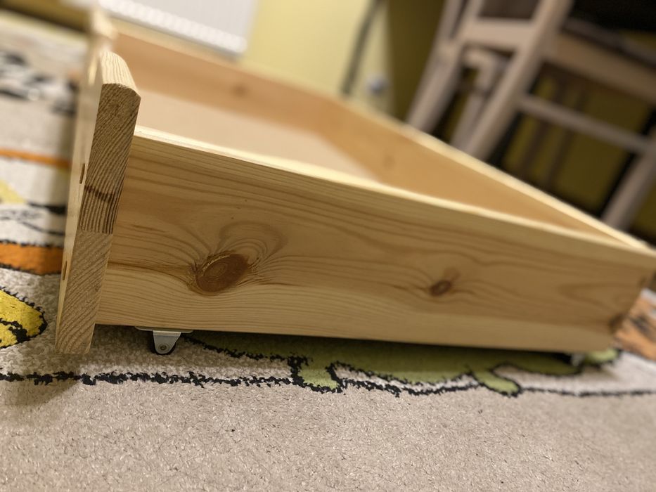 Szuflada pod łóżko