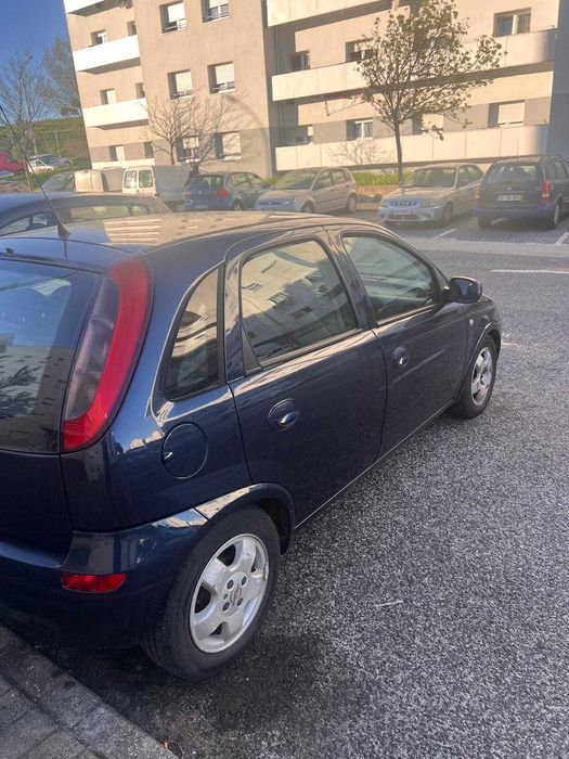 Carro negociável a venda ou troca