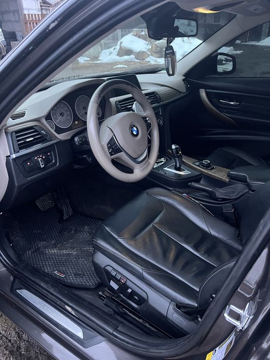 У продажі BMW F30 2012 року 290км