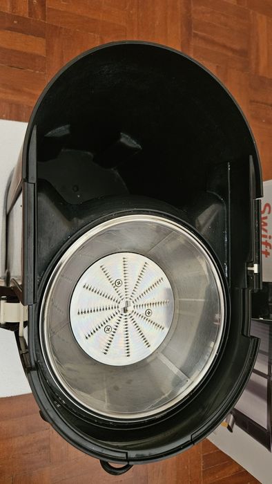 Máquina sumos centrifugadora BECKEN