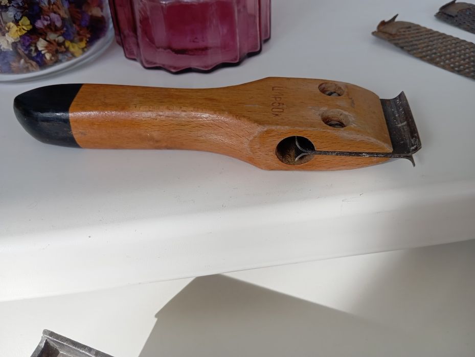 рубанок,рівень,дріль