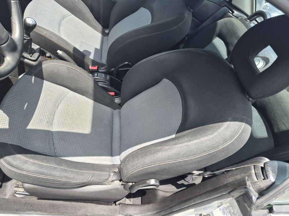 Peugeot 206 CC 1.6 GPL – Económico e Full