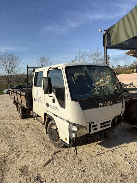 Isuzo nkr 3.0 trabakha e anda  acidentada