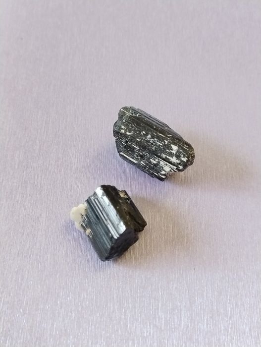 Шерл чорний турмалін