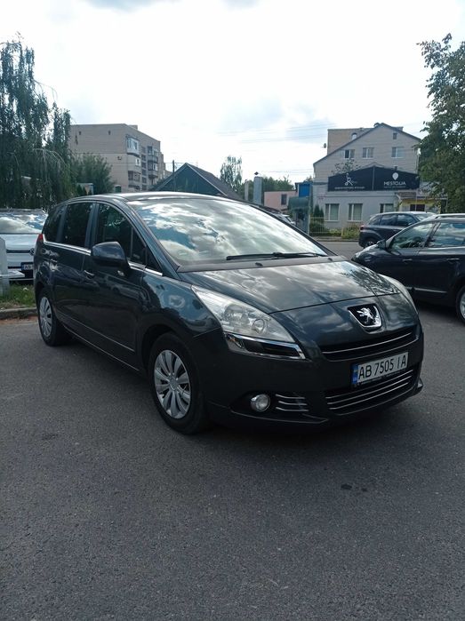Продам сімейне авто.