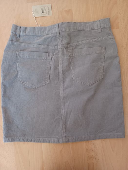 Spódniczka sztruksowa