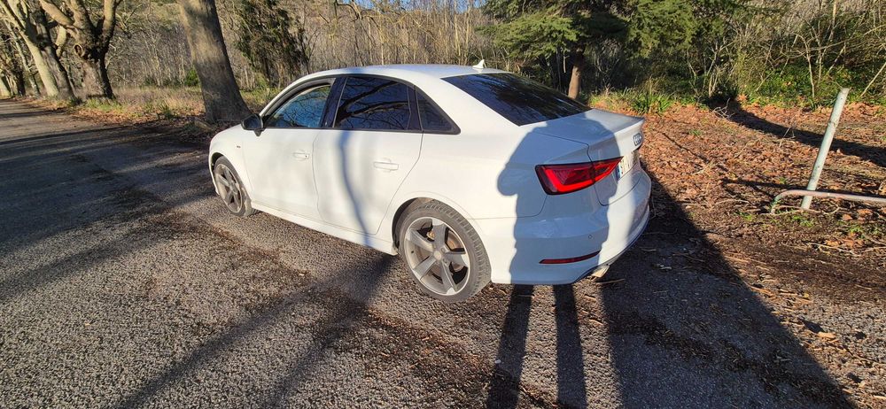 Audi A3 Limousine 1.6 TDI Full S-line