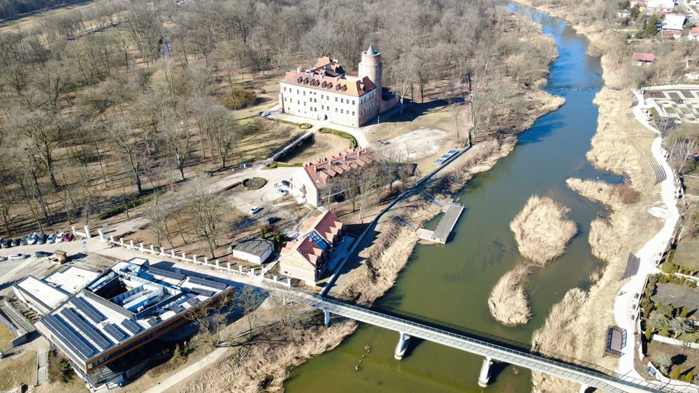 Usługi filmowania dronem