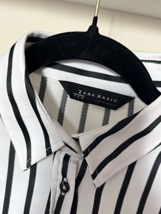 Zara Biała Koszula w czarnw pasy z błyszczącą nitką rozmiar M