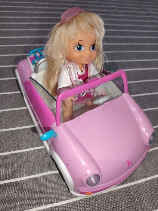 Carro e boneca Barriguitas