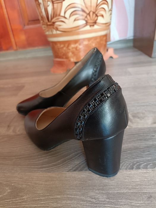 Туфлі в хорошому стані