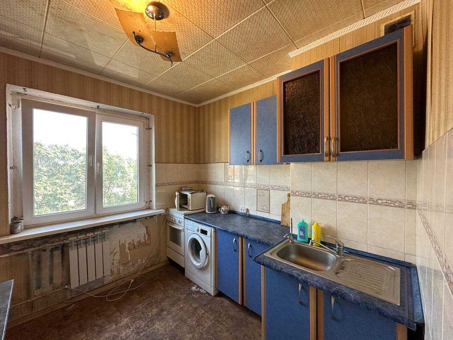 Продам  3 комнатную квартиру  по ул. Люстдорфская  дорога.