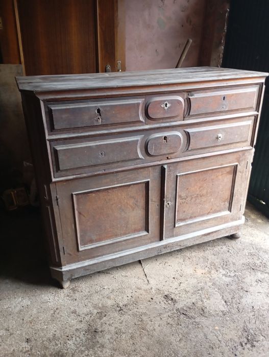 Vendo esta peça muita bonita antiga