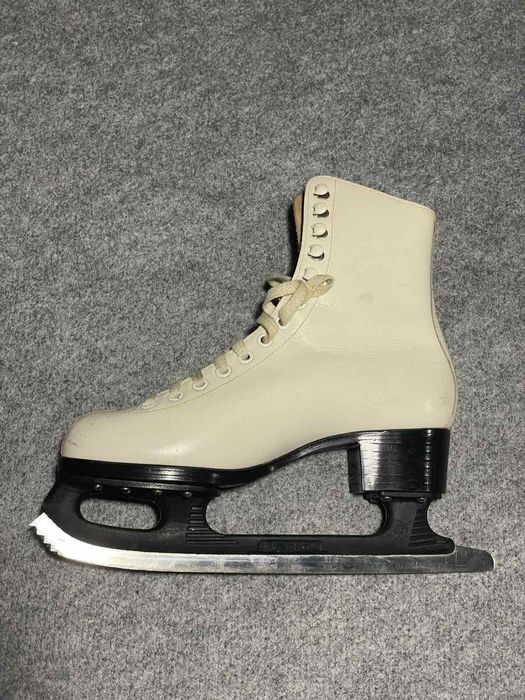 Ковзани фігурні Botas Чехія, 36-37р.