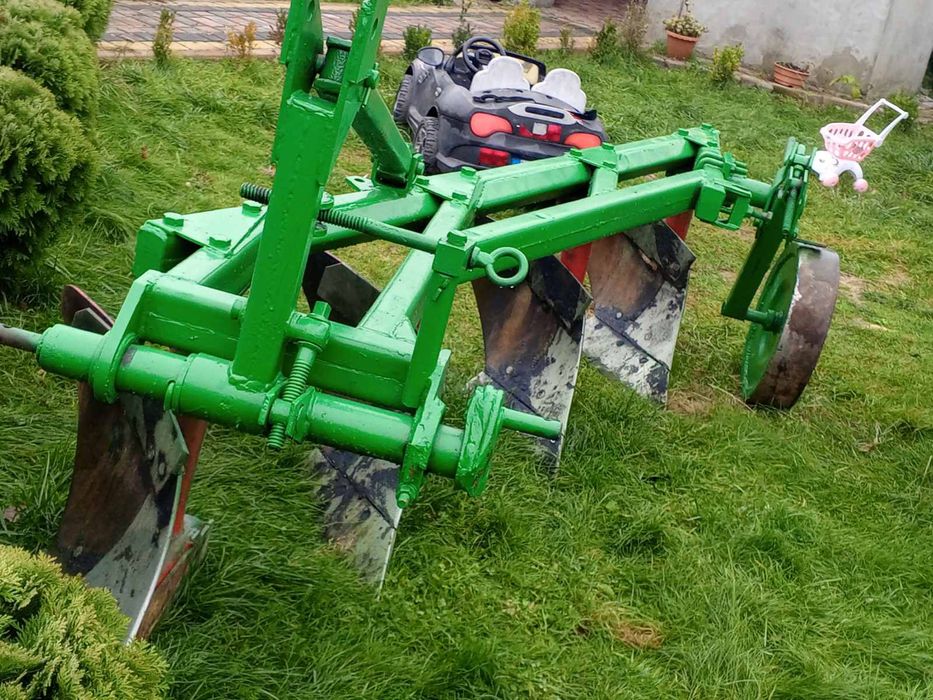 Продам плуг 4по 30