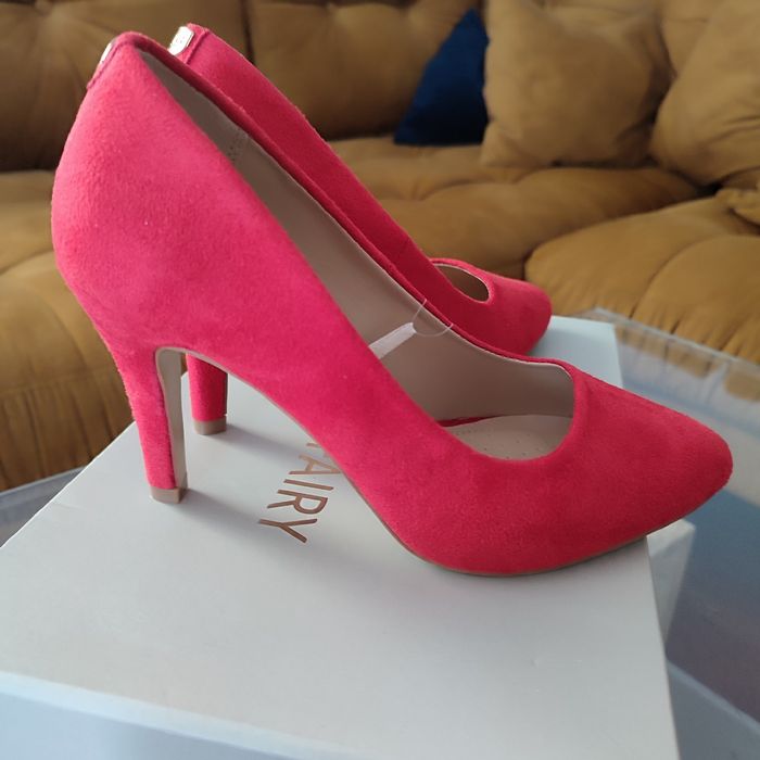 Czółenka na obcasie