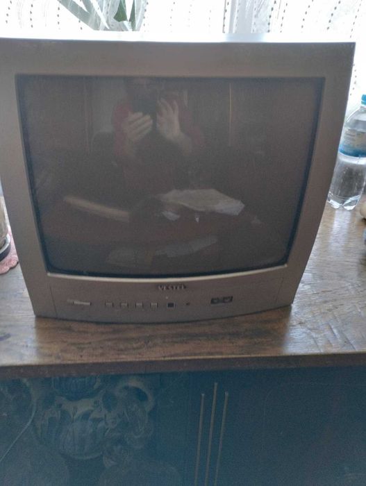Продам вінтажний кінескопний  иелевізор маркі VESTEL