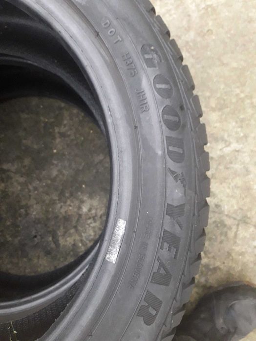 Całoroczne Goodyear 215/45 R16 6.5mm