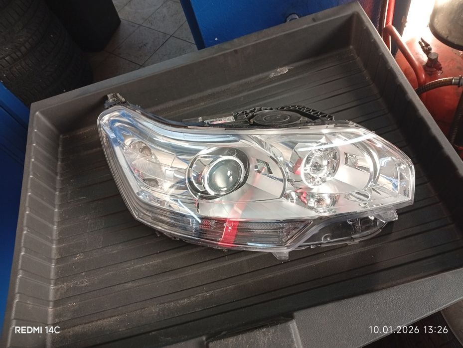 Lampa przednia citroen C5 x7