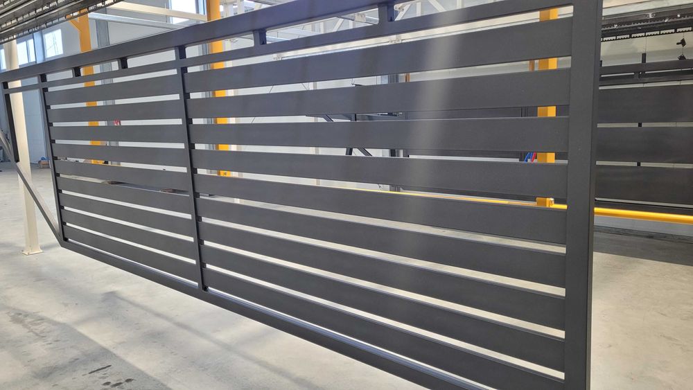 Brama przesuwna 4x1,42m profil 100x20 poziomy ocynk + Antracyt