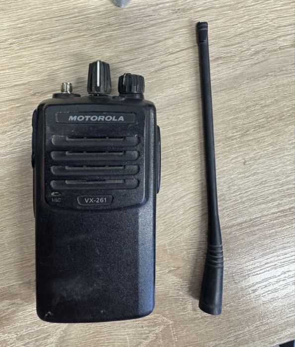 Продам рацію радіостанцію MOTOROLA VX-261