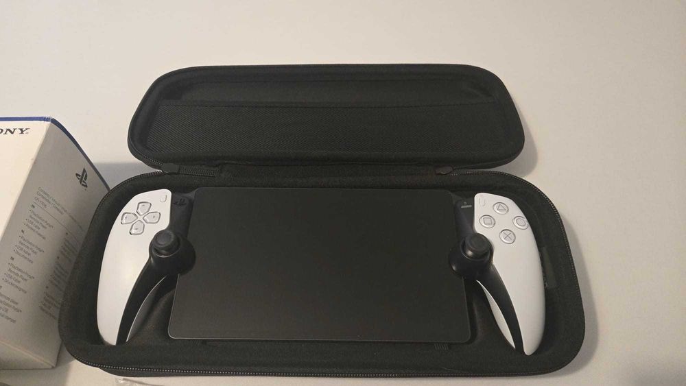 PlayStation Portal (Como Nova) + Estojo de Transporte