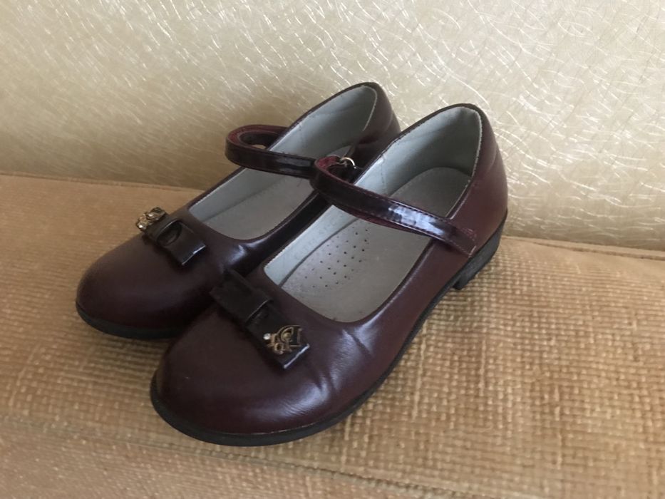 Якісні туфлі для дівчаток 31-32 роз
