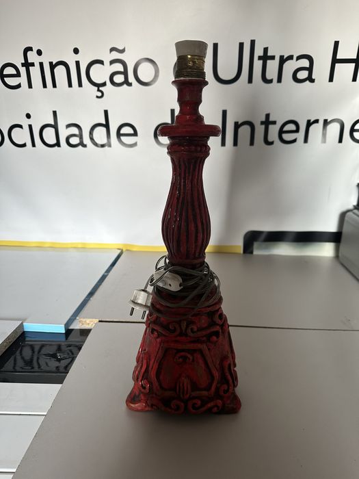 Candeeiro vintage vermelho