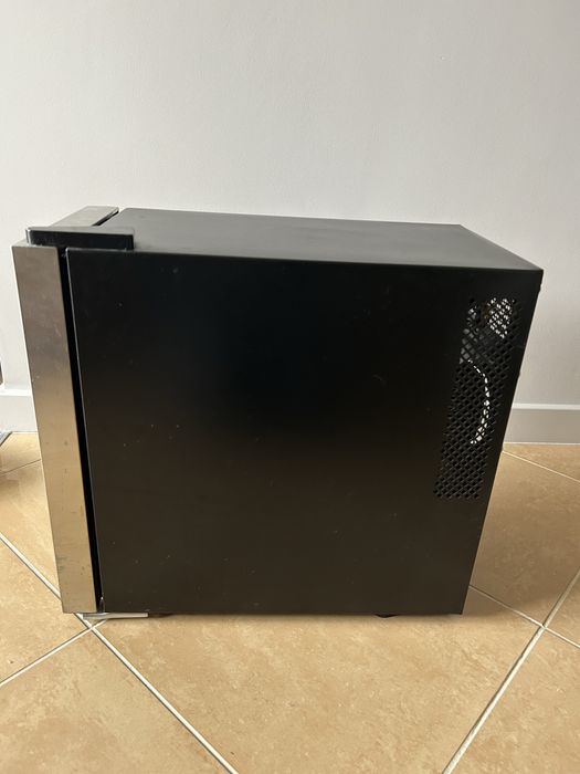 Klarstein lodówka winiarka do win 25L