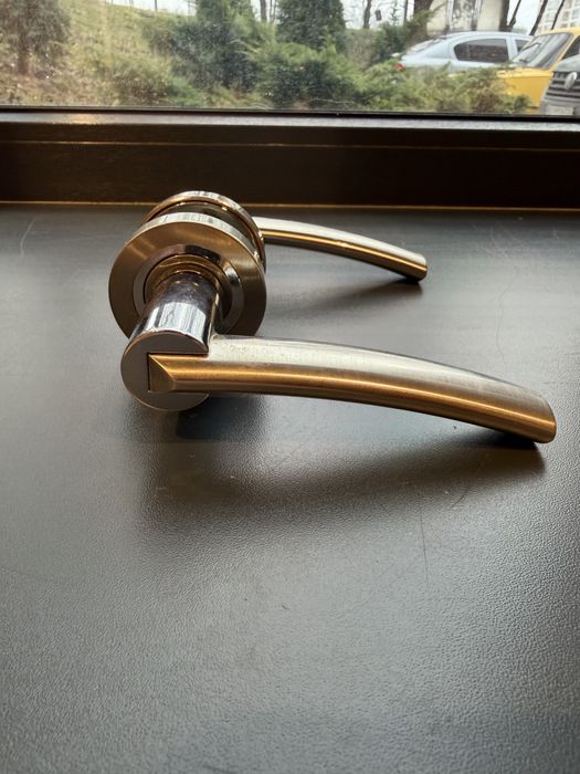 Ручки до міжкімнатних дверей